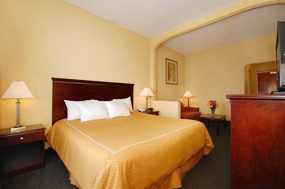 Comfort Suites Columbus State University Area Exteriér fotografie